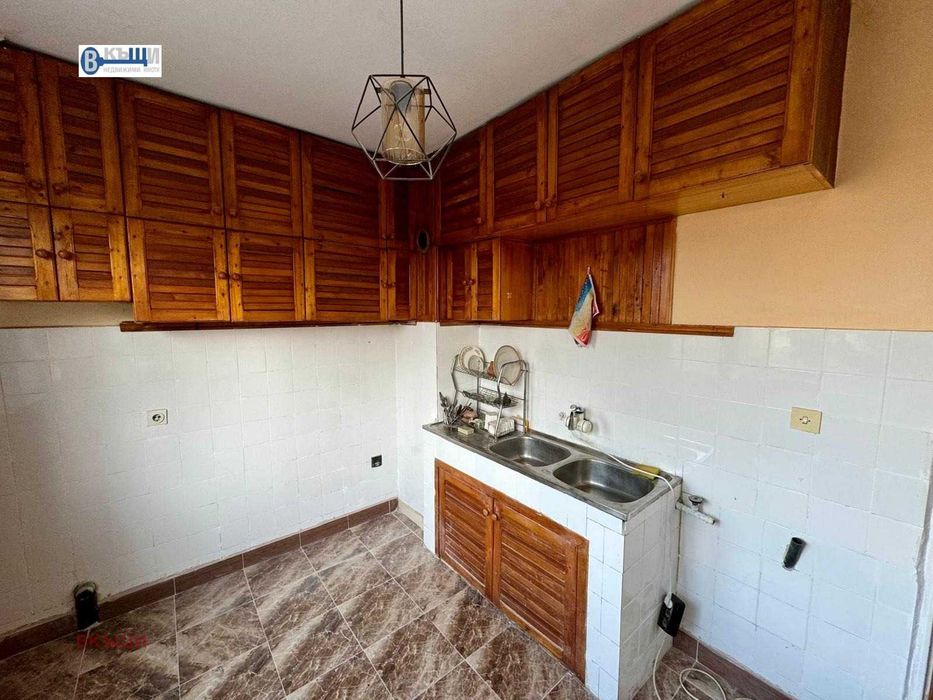 Продава се Четиристаен апартамент в Велико Търново, Бузлуджа - 75 кв.м за 1374 €/кв.м - Снимка #10