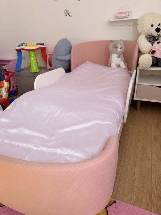Кровать с матрасом для девочки