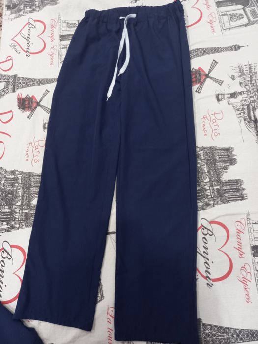 Продам спец одежду для санитарок