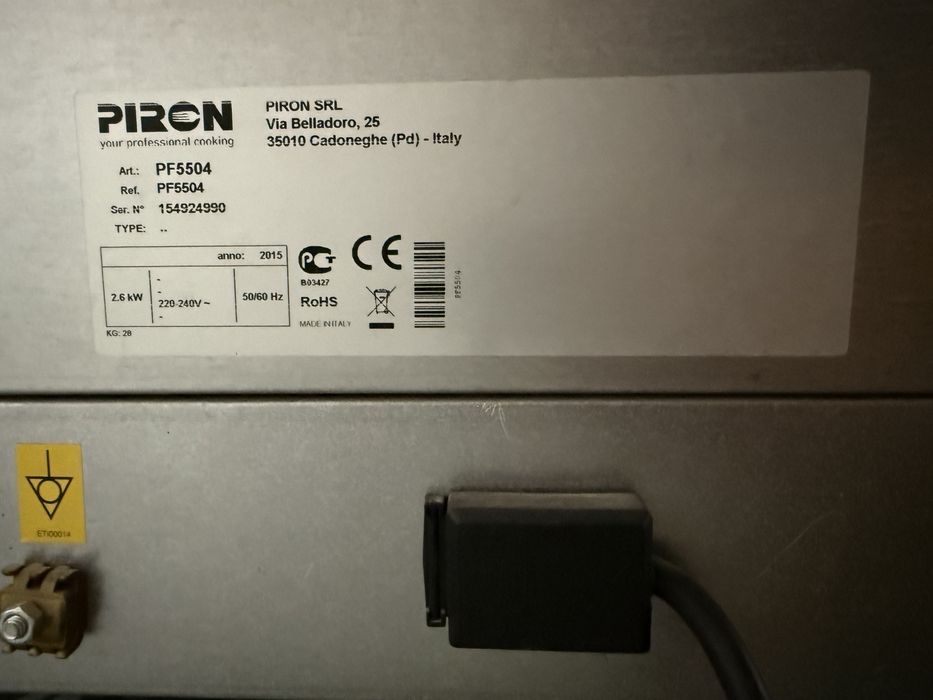 PIRON - cuptor electric - 4 tavi incluse