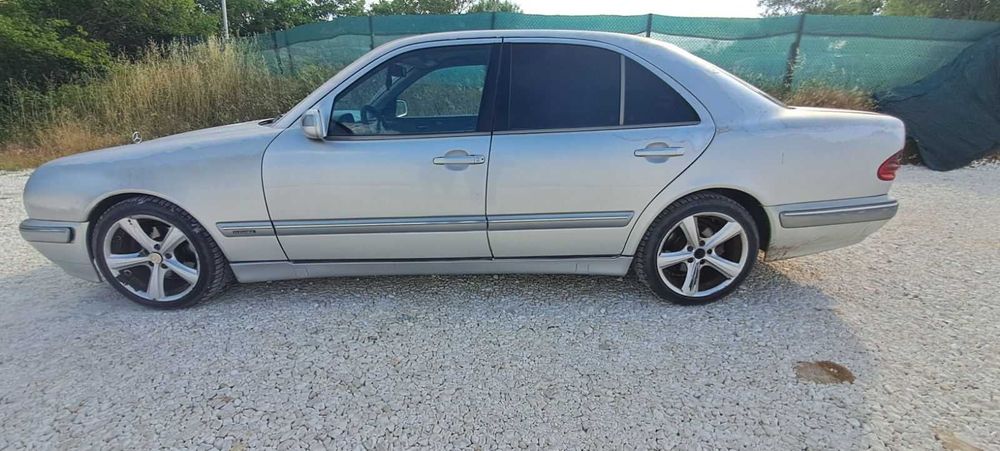 Mercedes-Benz E 320 3.2 CDI