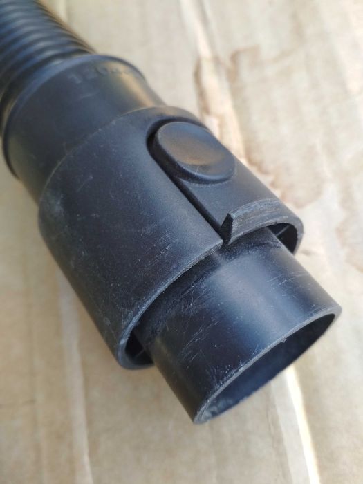 Шланги  трубки щетки  для  пылесоса!