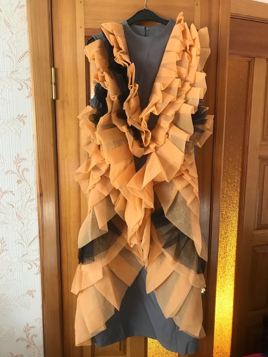 Платье праздничное разные