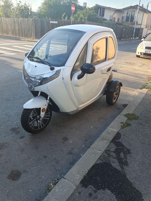 Vand sau schinb masinuta electrica an perfecta stare de functionare
