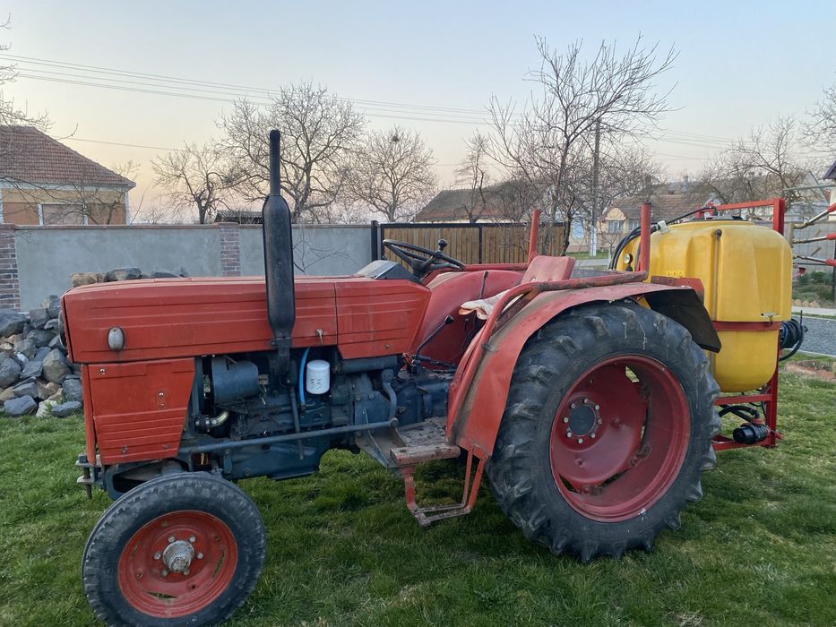 Tractor Universal U 445