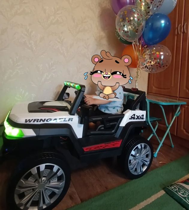 Машина джип на аккумуляторе