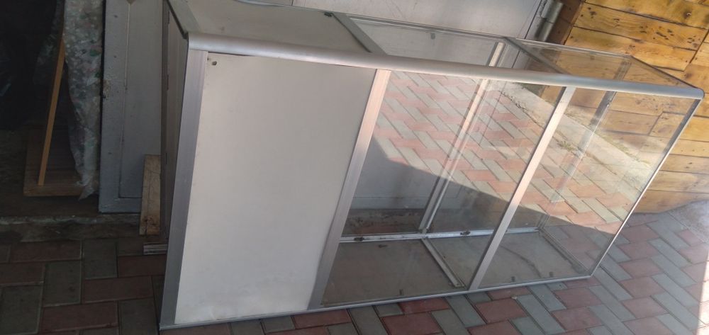 Стелаж ветрина полка