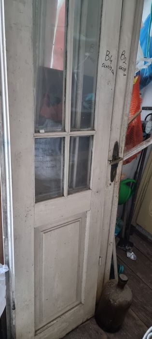 Glasvand, uși interior vechi