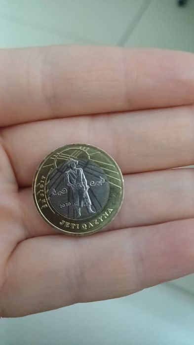 Монета 100тг продам