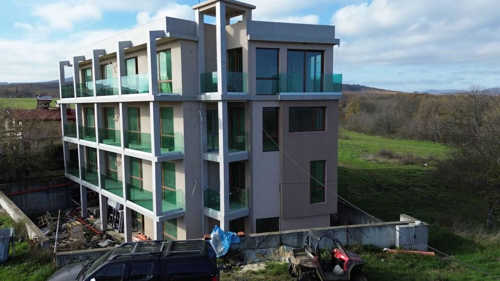 Студио в новострояща се малка бутикова сграда с акт 15.