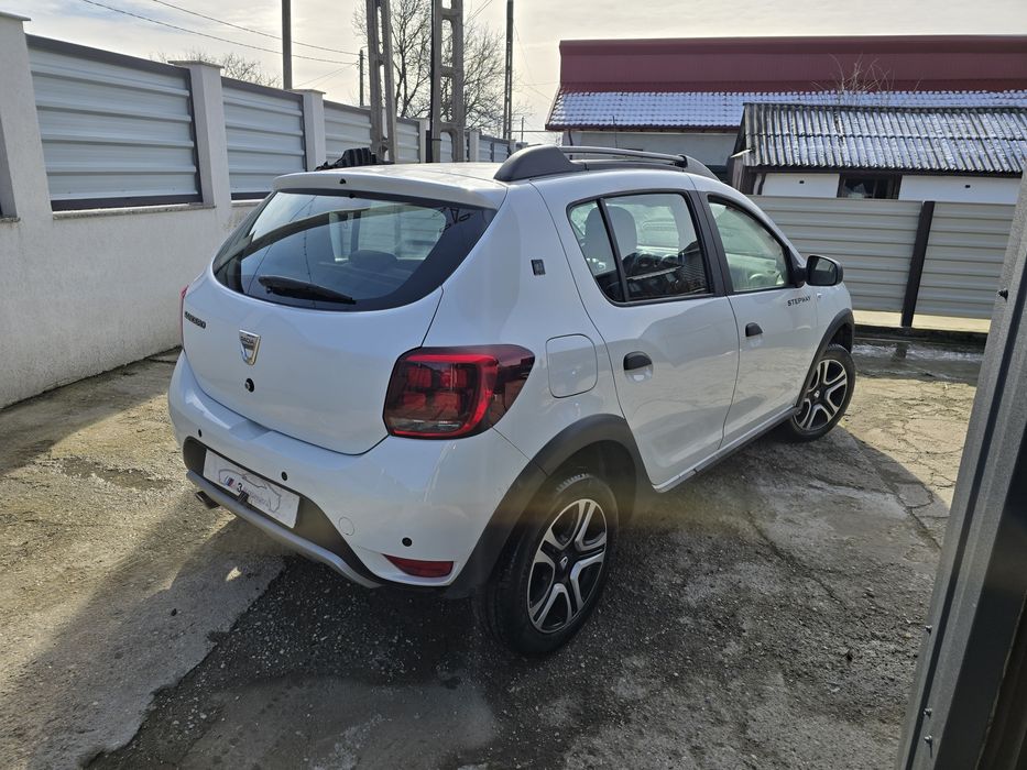 Sandero Stepway 2020 1.0 tce GPL usor avariat Lovit