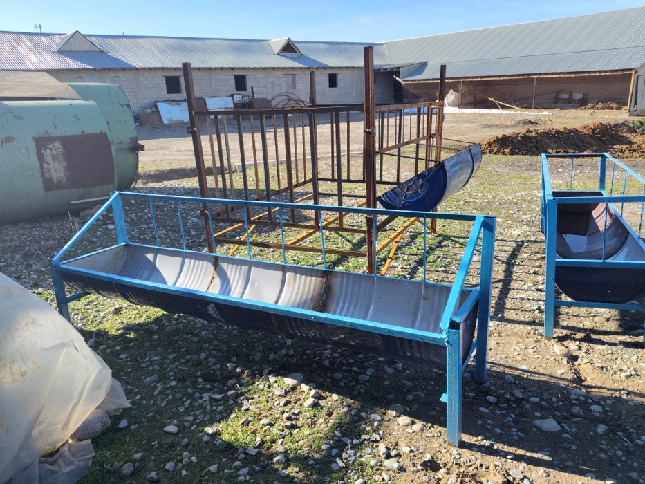 Кармушка для животных