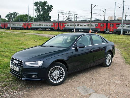 Бампер передний на Ауди А4 12- Audi A4 12-