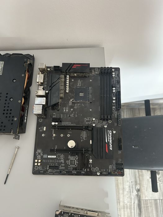 Placa de baza B450 Gaming X  16GB Ram DDR4 2800mhz