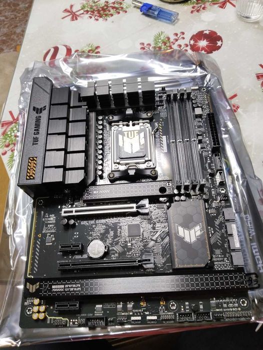 Asus Tuf B650 plus wifi