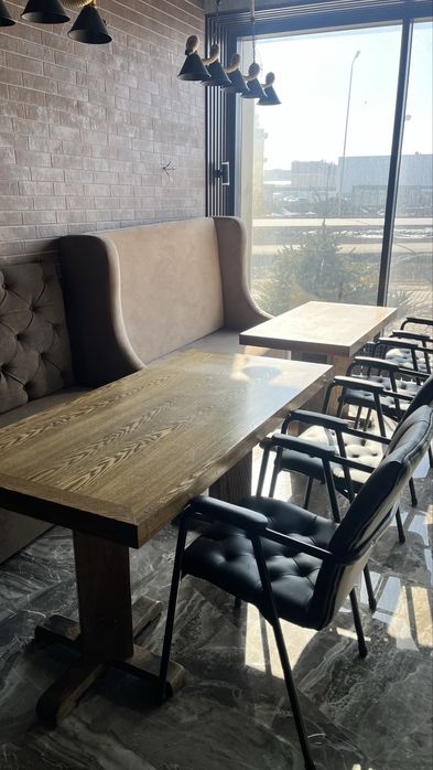 Столы, кресла и диваны для дома и кафе