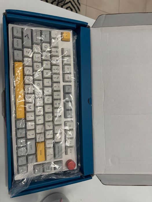 Геймърска клавиатура Epomaker TH80