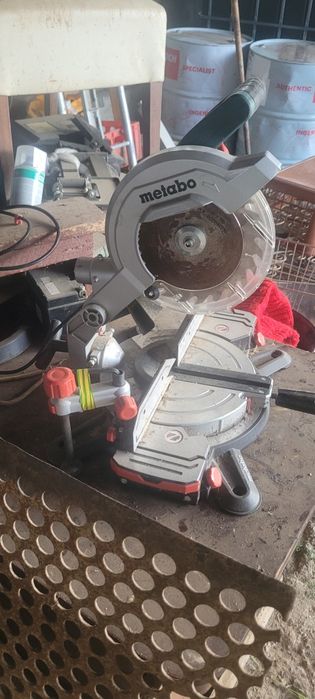 Fierăstrău Metabo Ks216M cu laser în unghi