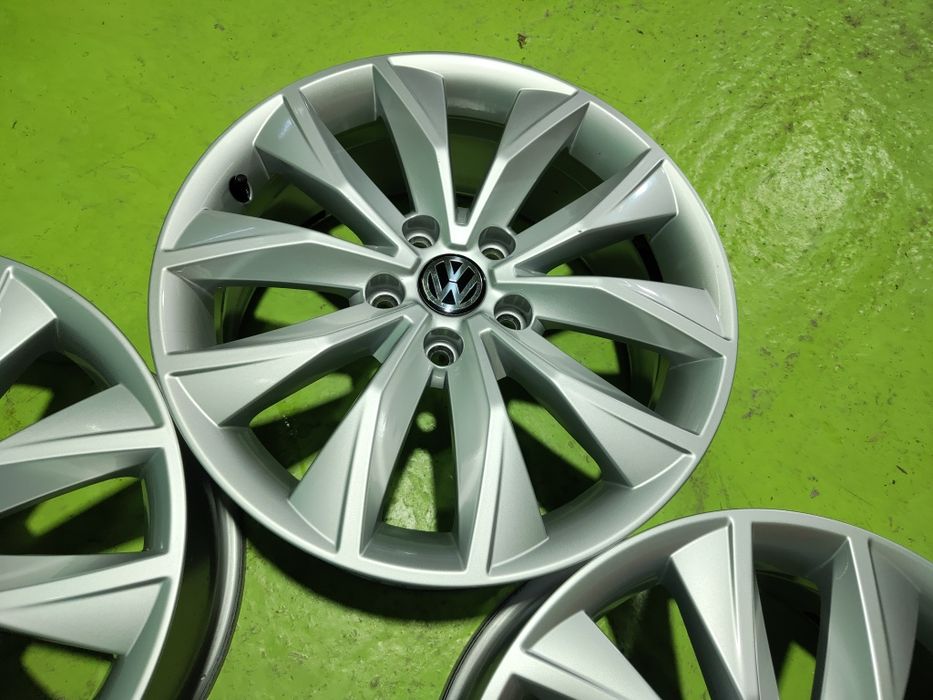 17 5x112 Vw T Rock Golf Touran Caddy Skoda Audi лети джанти 5х112