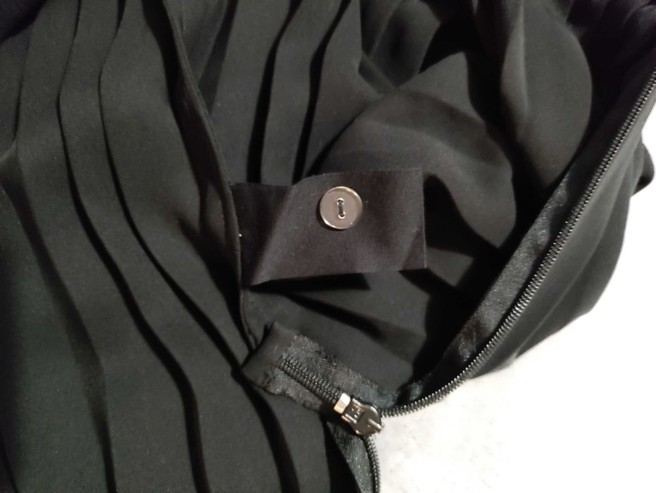 COS плисирана дамска пола 34