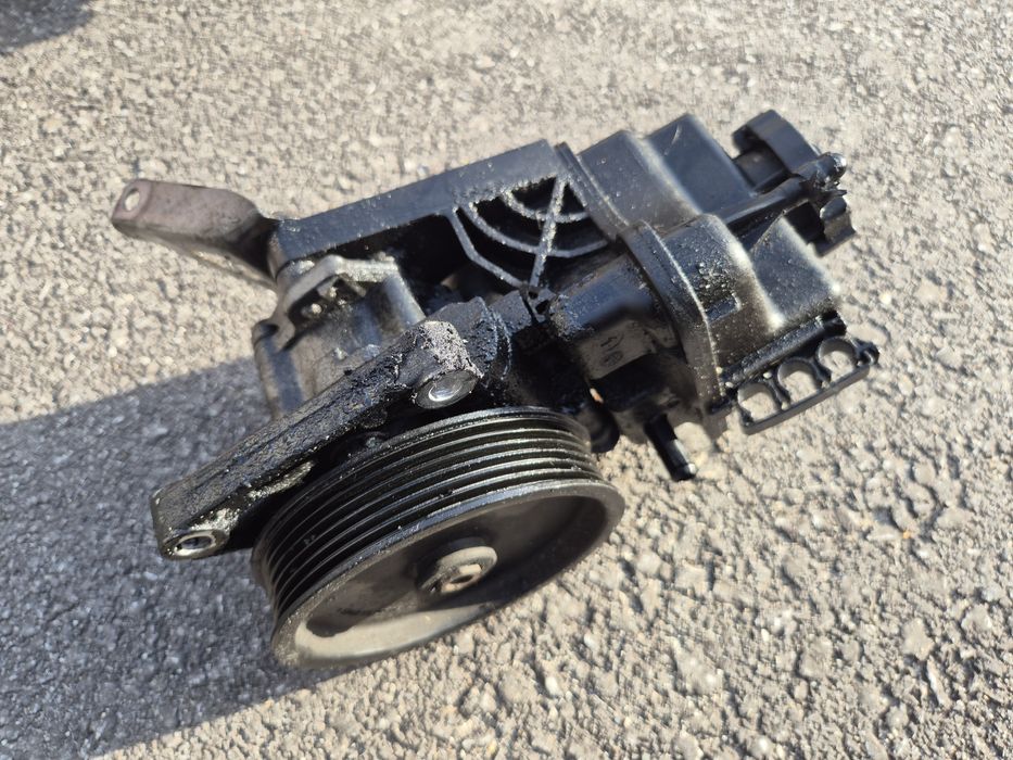 Хидравлична помпа Мерцедес ОМ651 W212 W204 W166 МЛ Е Ц 2.2 2.5 OM 651