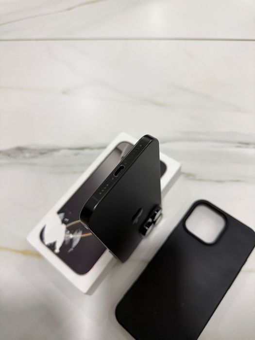 iPhone 16 Pro Max 256 Gb Black / stare foarte buna / full box /