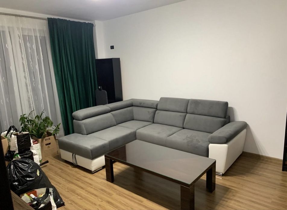 Inchiriez apartament