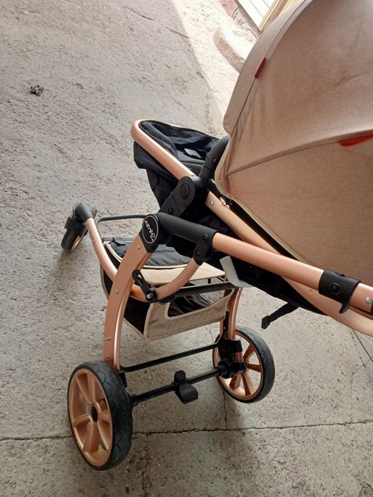 Продам коляску в хорошем состоянии