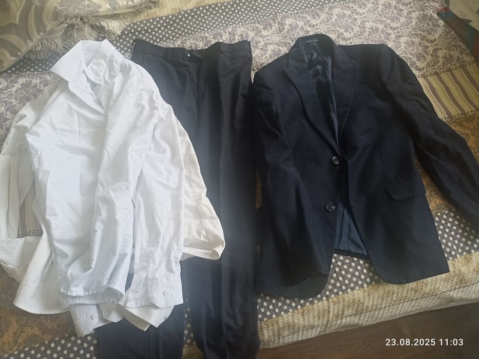 Костюм 40 размер брюки  152 рост