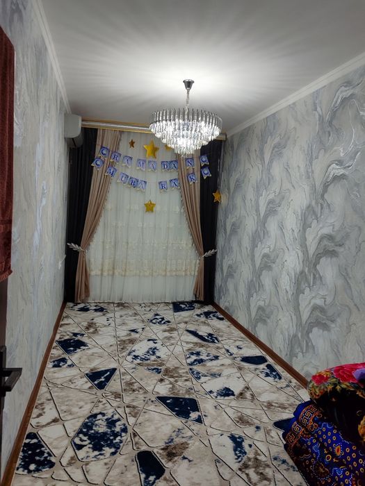 Uy sotiladi xolati yivro rimont 2 xona 3 xona qilingan 3itaj
