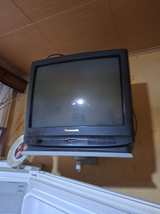 Отдам рабочий телевизор