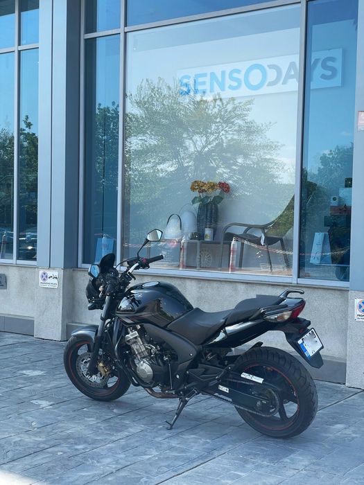 Motocicleta Honda CB600F