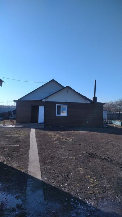 Продам дом с большой территорией