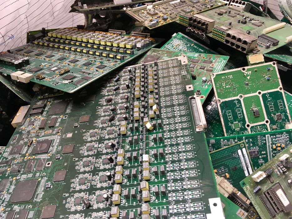 плата и микросхема кабылдаймыз