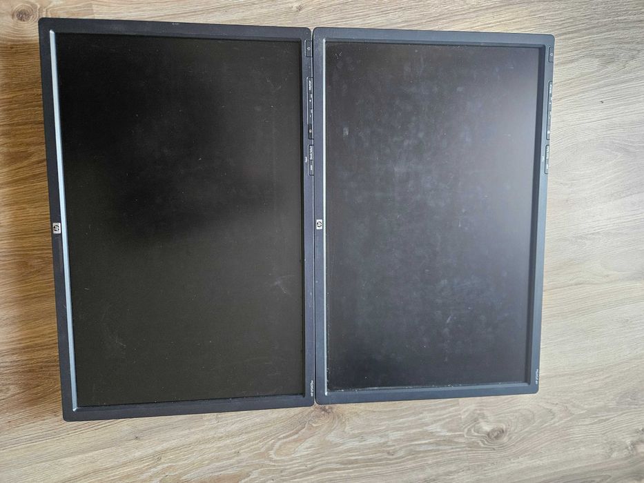 Продавам HP LP2475w 24" професионални монитори