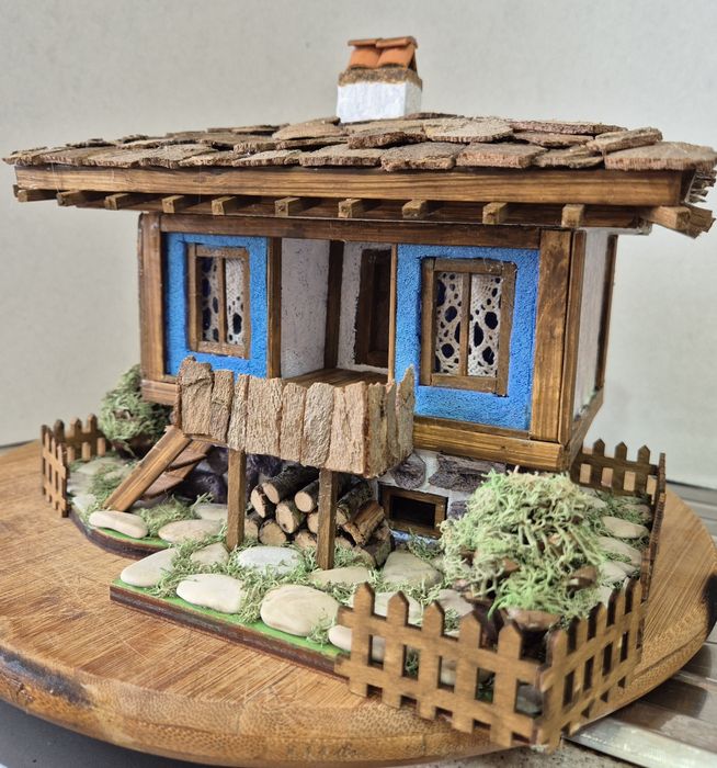 Миниатюра на етно къща