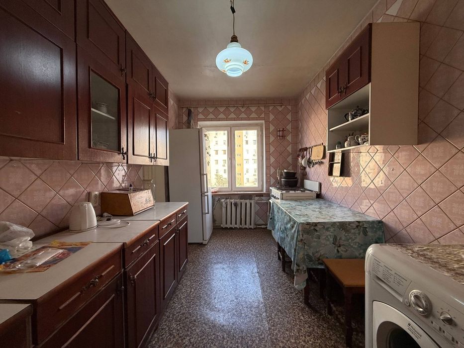 2в 3/5/5 на Дружбе Народов, лифт.кирпич. 100 кв.м.