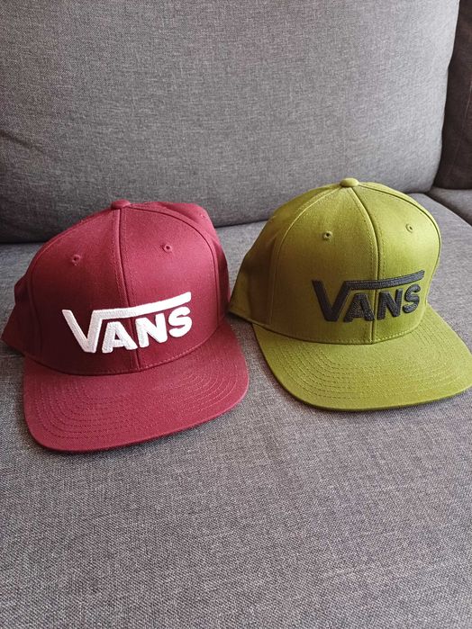 Шапка с козирка Vans