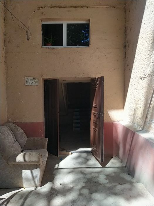 2xona uy sotiladi Boʻstonliqda