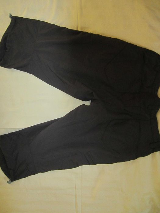 Pantalon bermude Mammut, masura 42-46, Talie=85cm,culoare gri-inchis, stare f. buna - ca nou