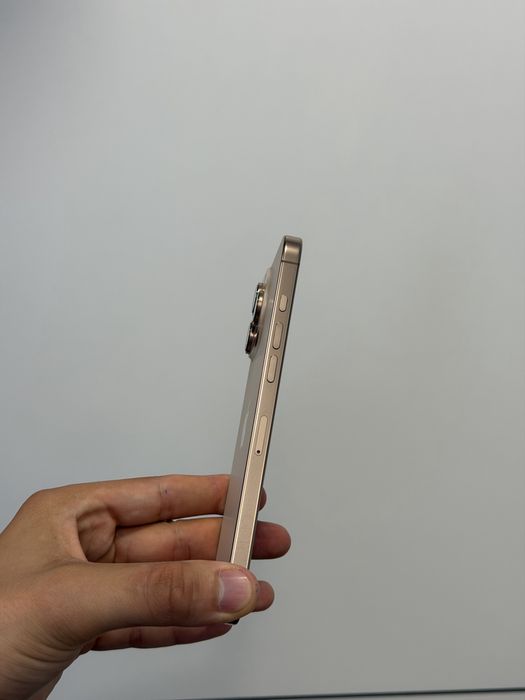 Перфектен iPhone 16 PRO MAX - 100% батерия