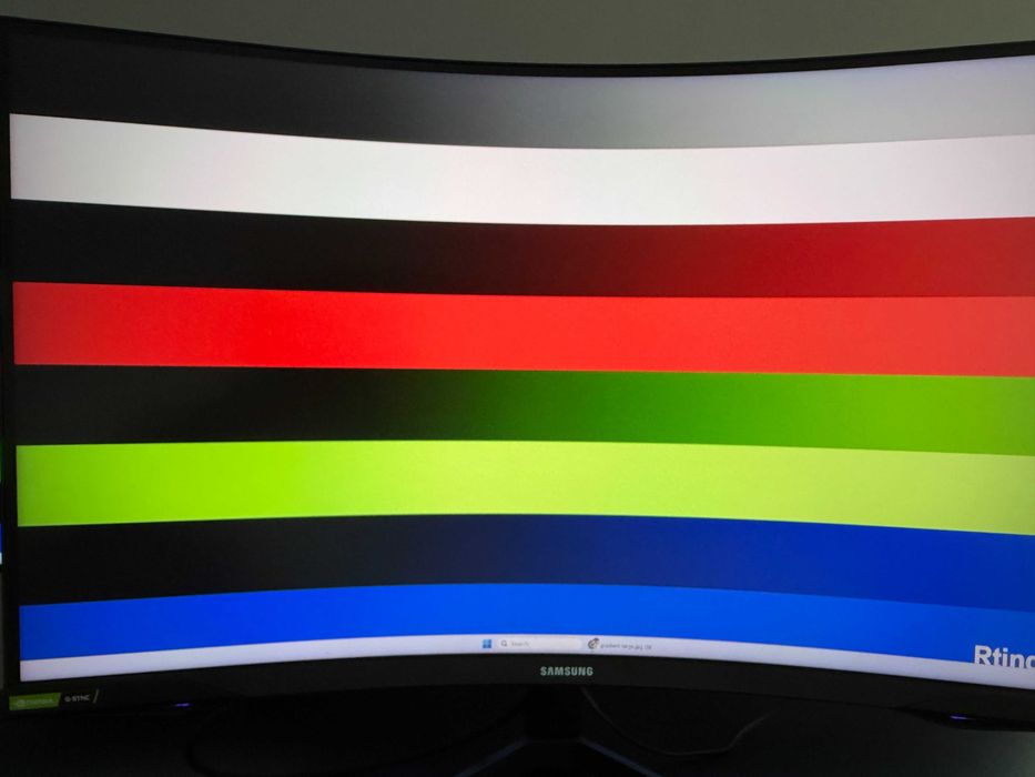 Samsung Odyssey G7 C32G75T 32 inch curbat 1000R 240Hz 1ms