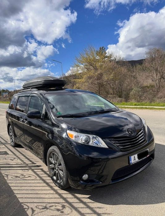 Toyota Sienna Limited AWD 2011,