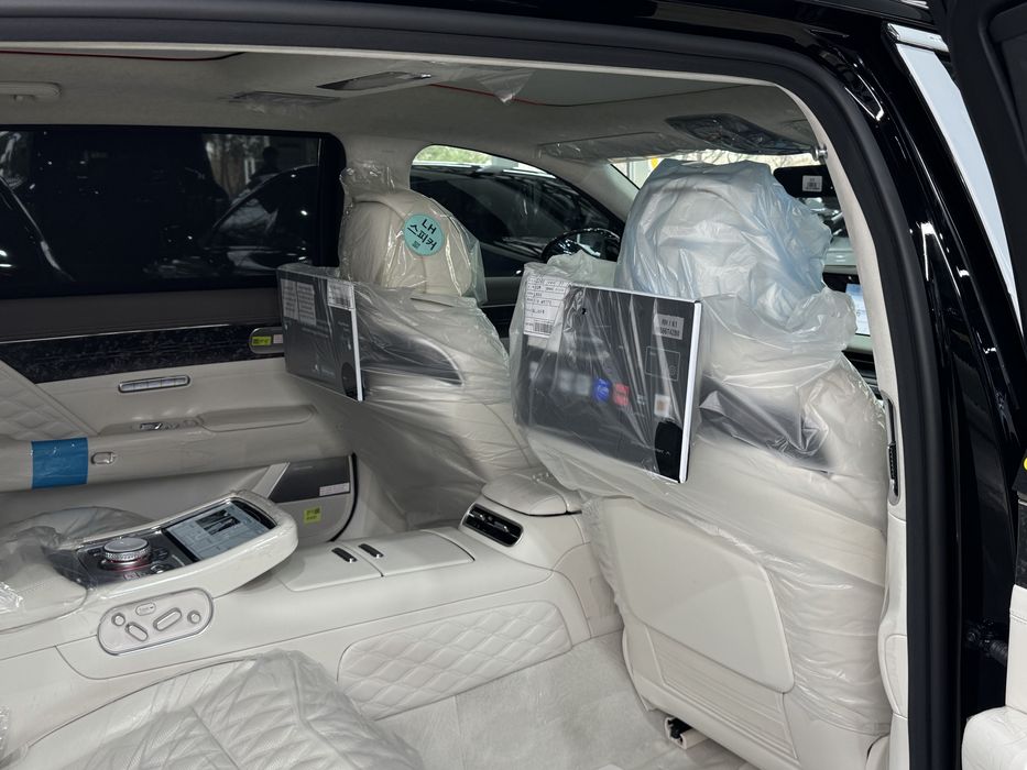 Genesis G90 LWB MY2026