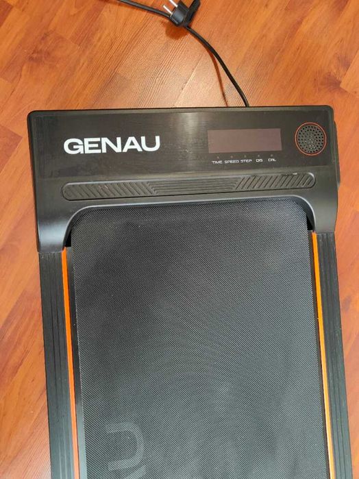 Беговая дорожка GENAU Stride
