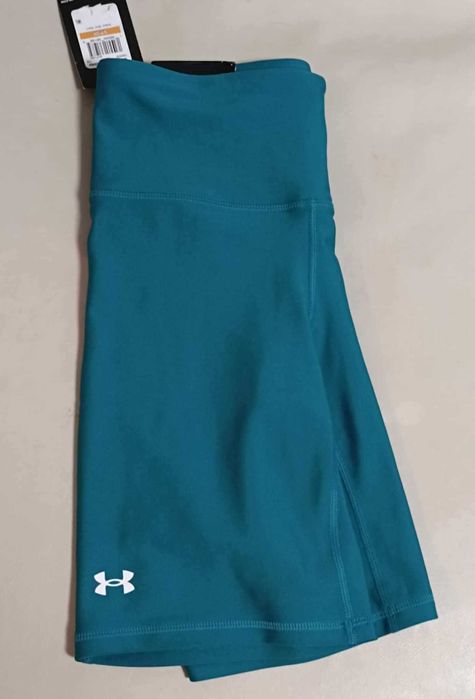 Colanti scurti Under Armour fitness, noi, cu eticheta