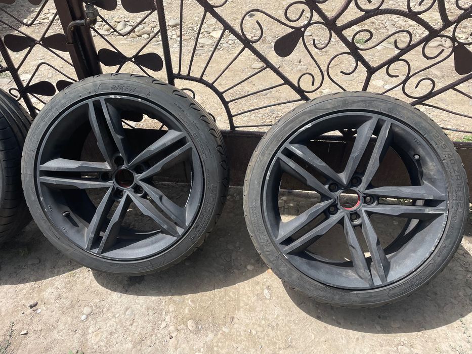 Vând jante aliaj R18 care prezintă urme de uzură,nefiind sparte/sudate