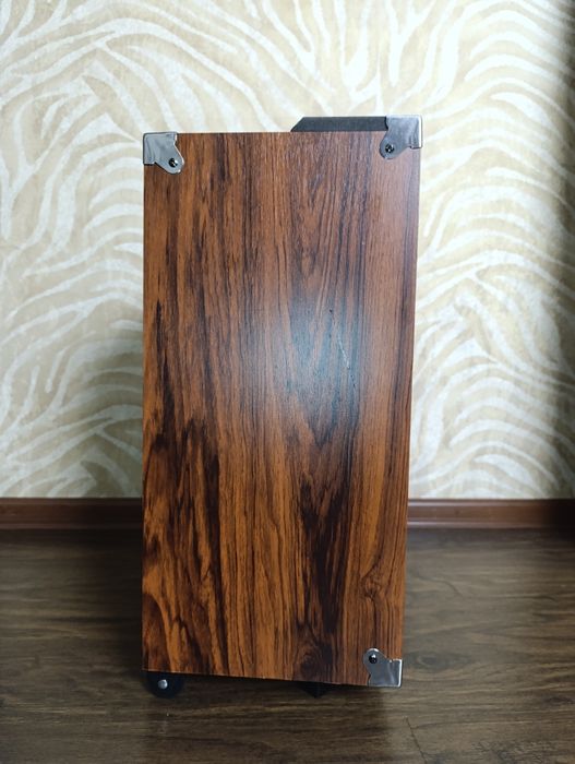 Блютуз колонка                           .