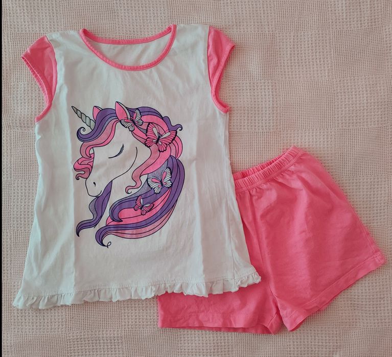 Детски пижами 122 см. Обща цена 26 €