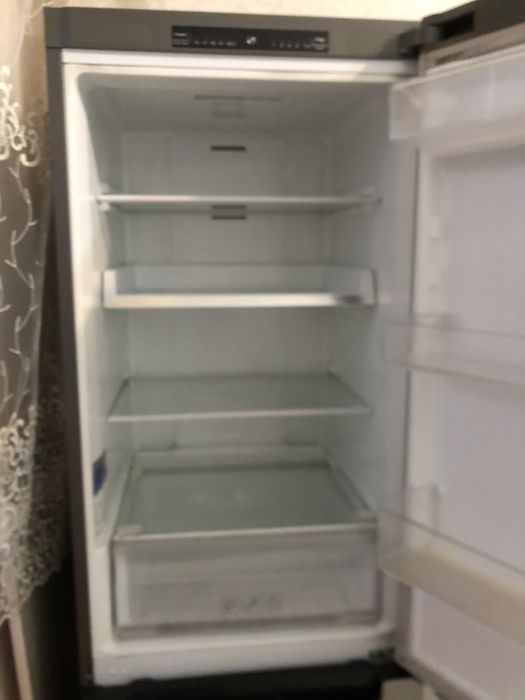 Продам Холодильник SAMSUNG